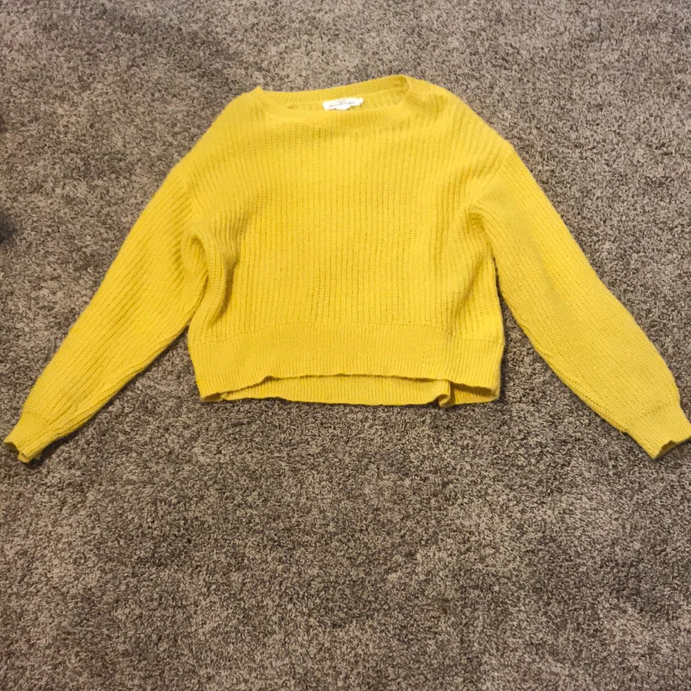 Loose yellow h&m sweatshirt\ throwover